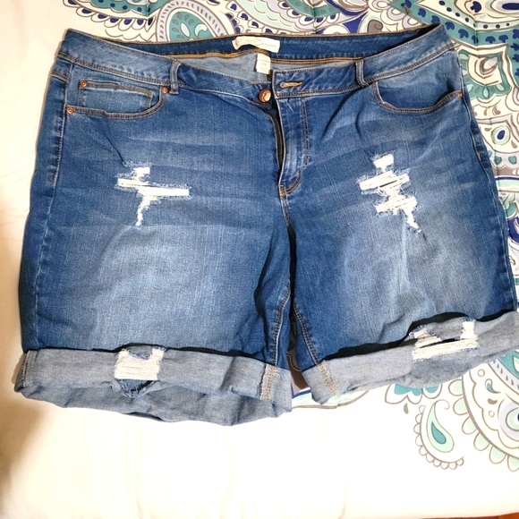 C Est 1946 denim shorts - Picture 1 of 4